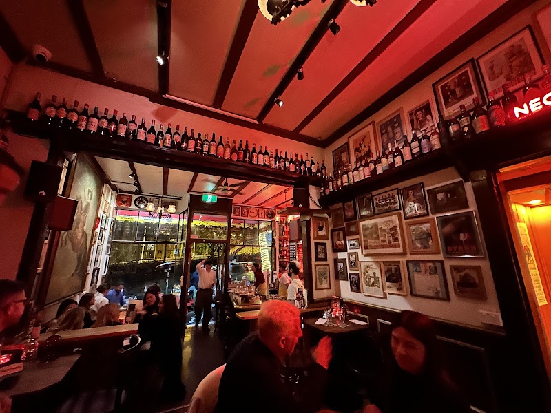 Bar Hernandez 3