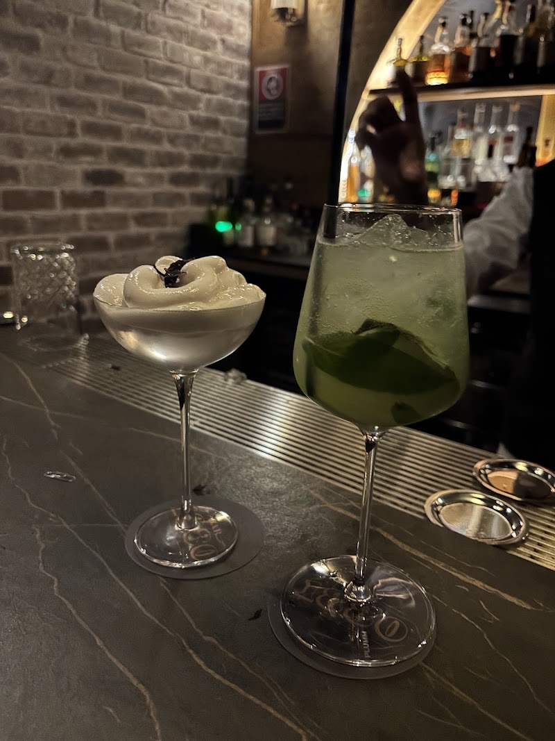 Bar 1880 3