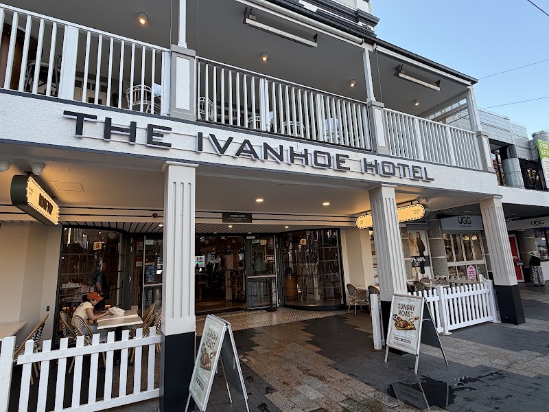 Ivanhoe Hotel Manly 4