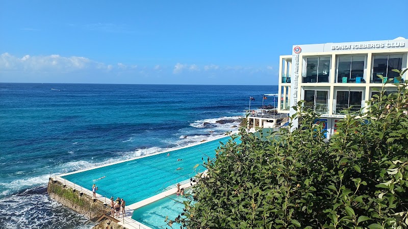Icebergs Bar 4