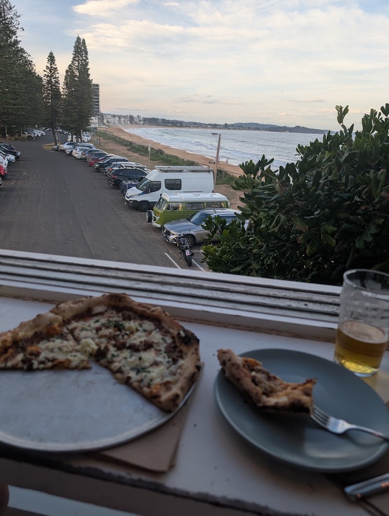 The Collaroy Hotel 5