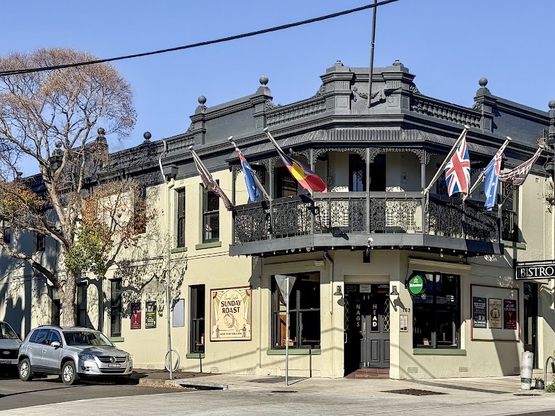 The Nags Head Hotel 5
