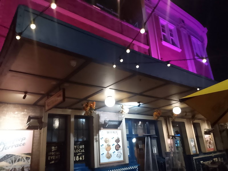 Harbour View Hotel 5