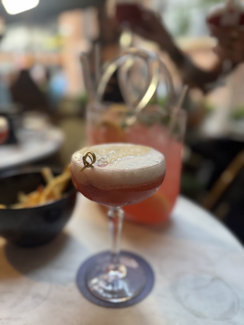 Gin Lane 6